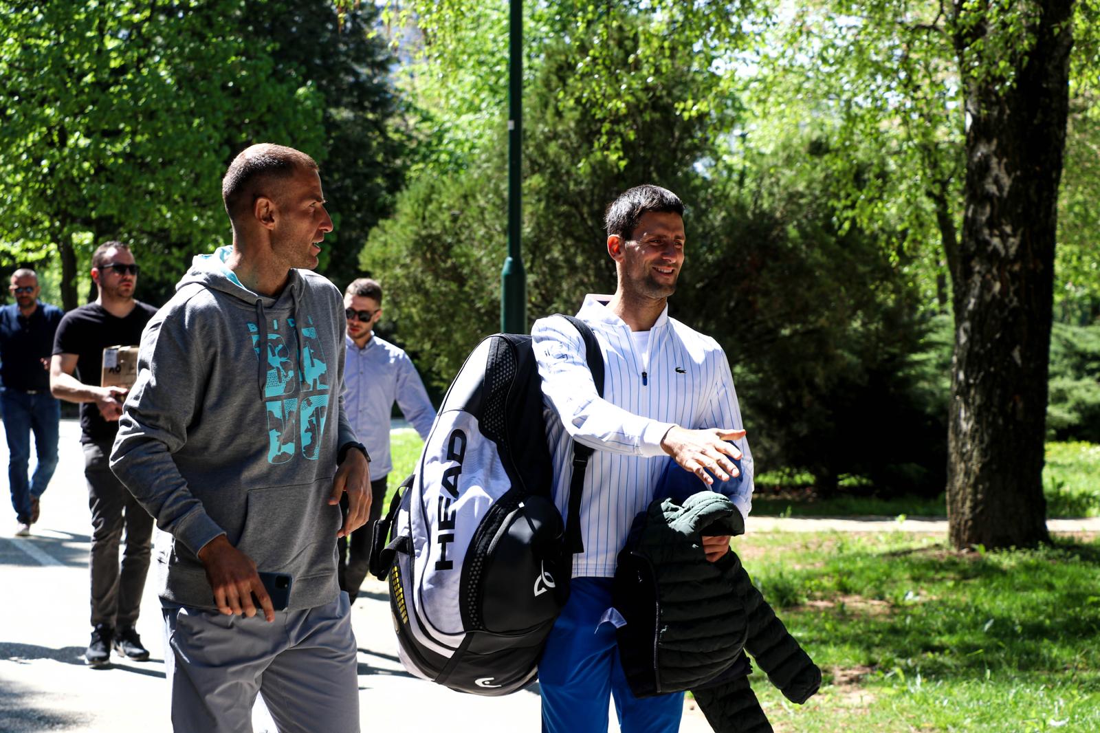 Tennis base 3